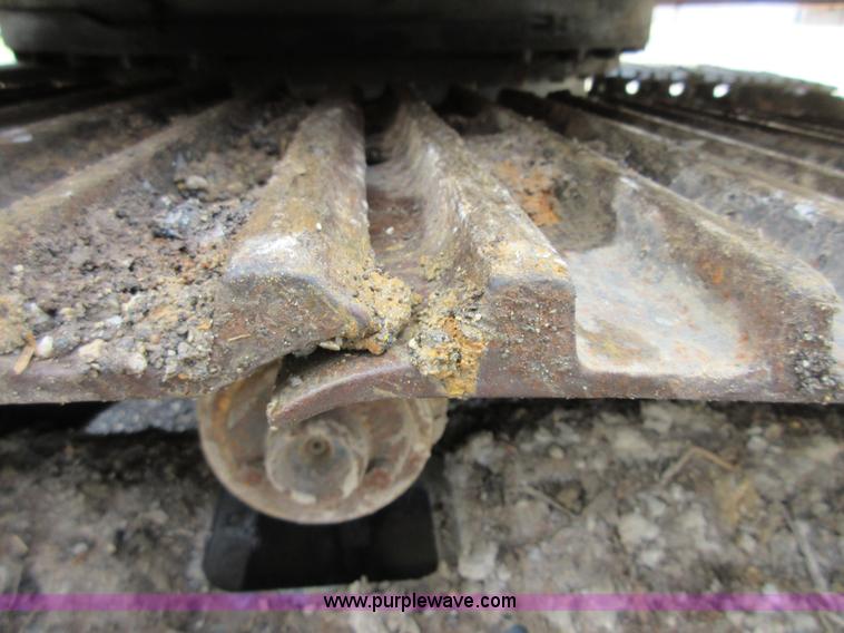 image for item D2491 1995 Hyundai R130LC-3 excavator