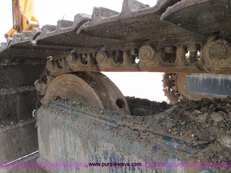 image for item D2491 1995 Hyundai R130LC-3 excavator