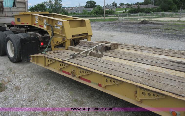 image for item D2492 2001 Witzco Challenger RG-50 lowboy trailer