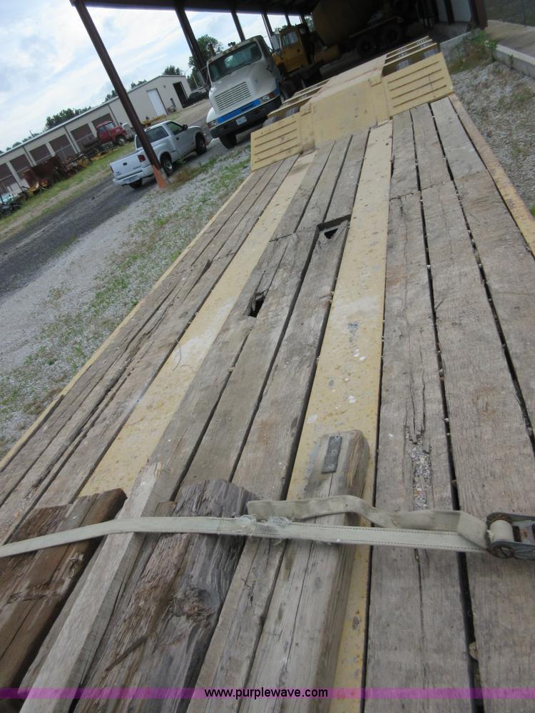 image for item D2492 2001 Witzco Challenger RG-50 lowboy trailer