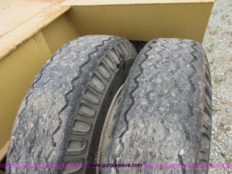 image for item D2492 2001 Witzco Challenger RG-50 lowboy trailer