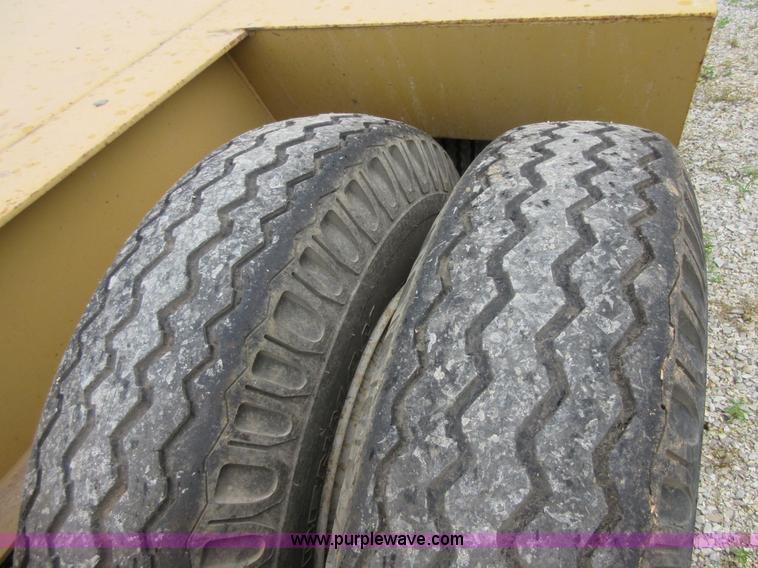 image for item D2492 2001 Witzco Challenger RG-50 lowboy trailer