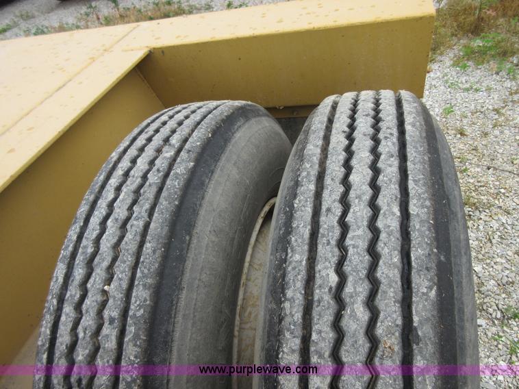 image for item D2492 2001 Witzco Challenger RG-50 lowboy trailer