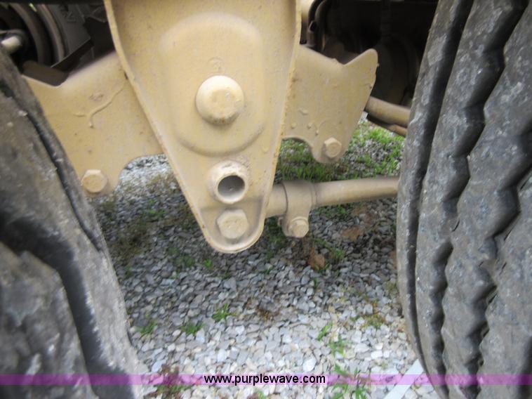 image for item D2492 2001 Witzco Challenger RG-50 lowboy trailer