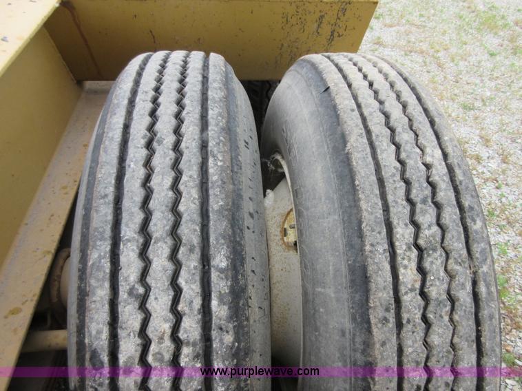 image for item D2492 2001 Witzco Challenger RG-50 lowboy trailer