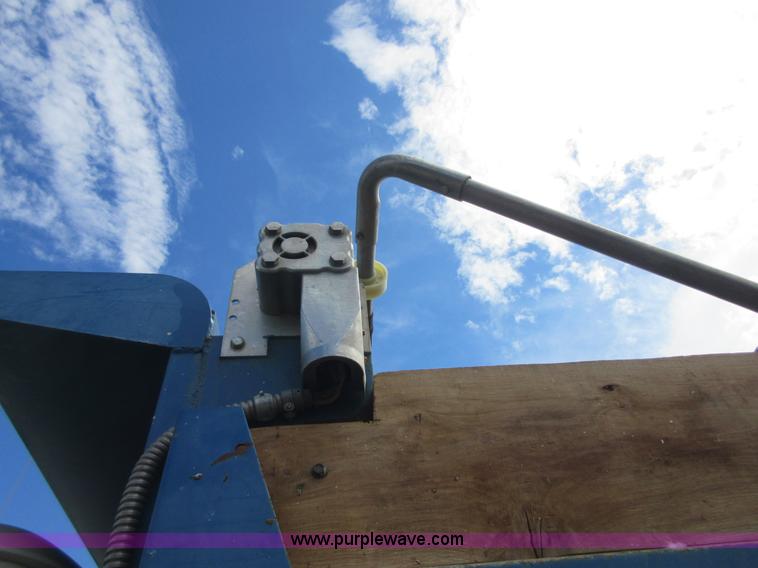 image for item D2494 1989 Mack RB688S dump truck