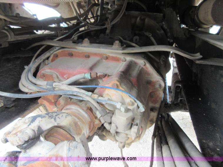 image for item D2495 1997 International 1840 mixer truck