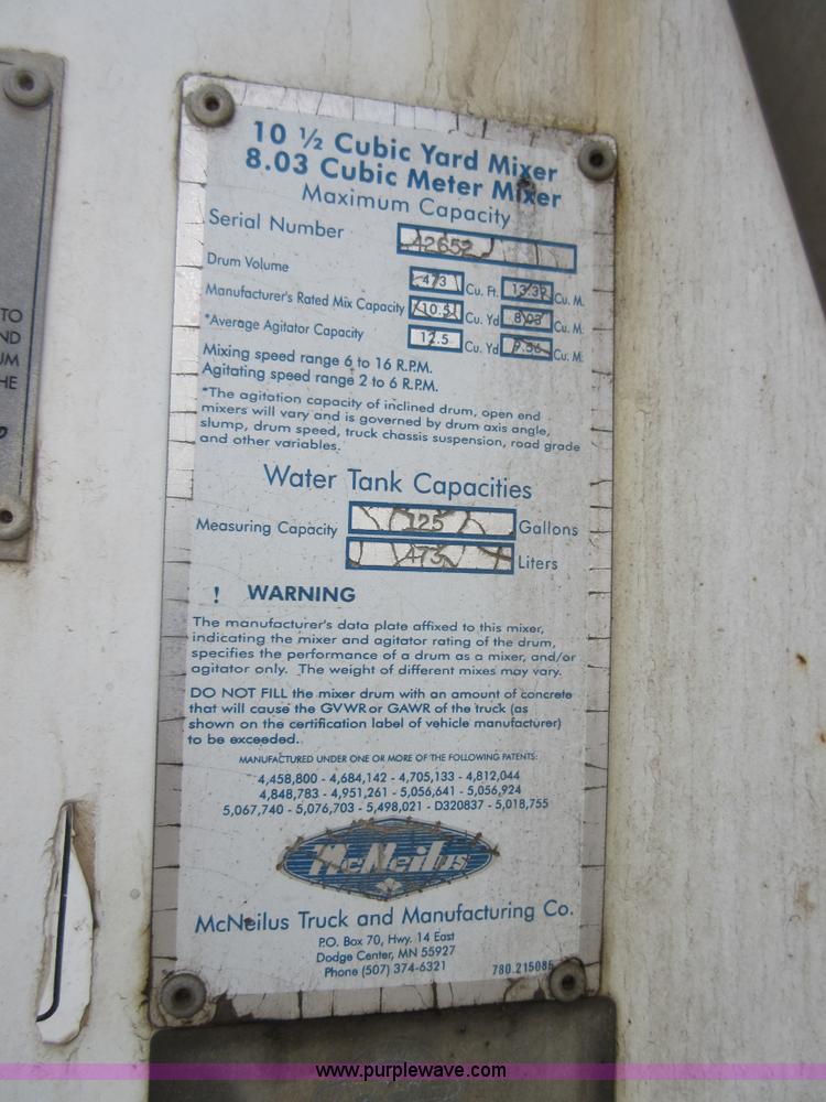 image for item D2495 1997 International 1840 mixer truck