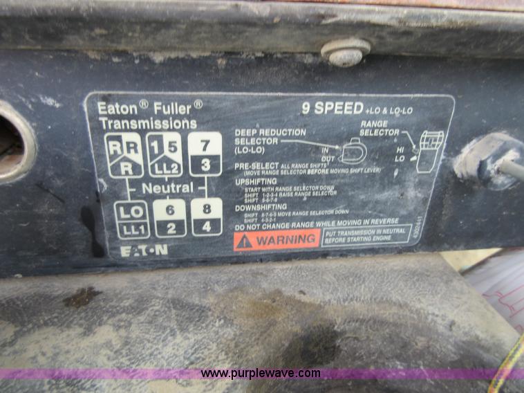 image for item D2495 1997 International 1840 mixer truck