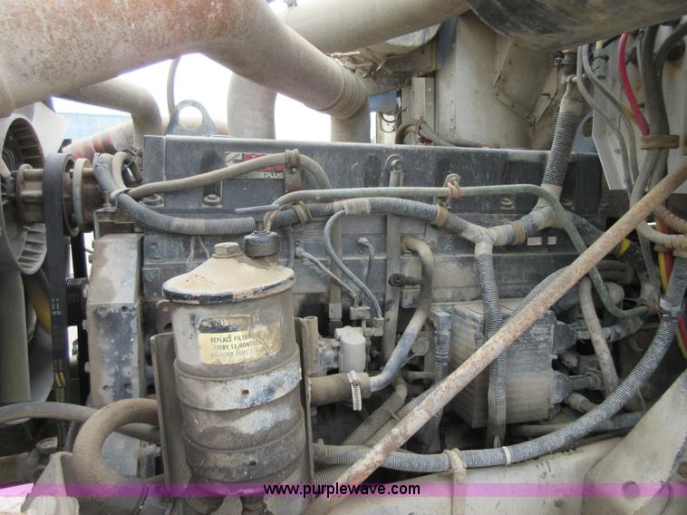 image for item D2495 1997 International 1840 mixer truck