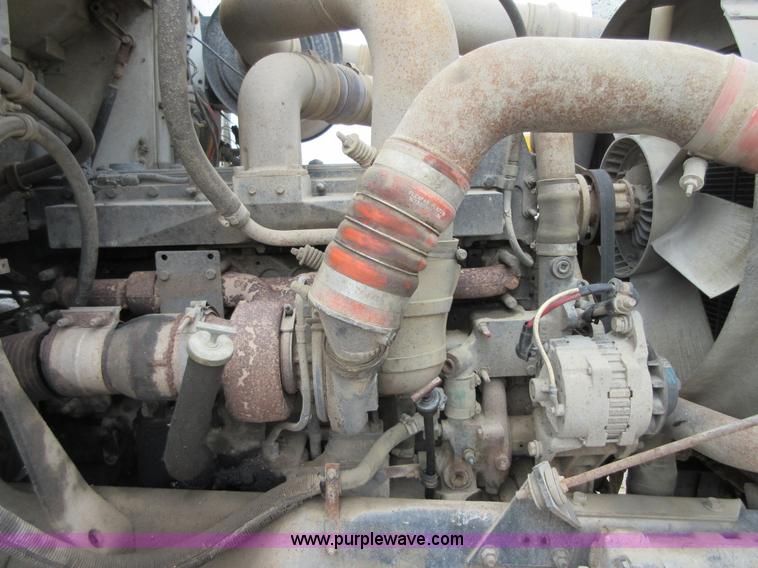 image for item D2495 1997 International 1840 mixer truck