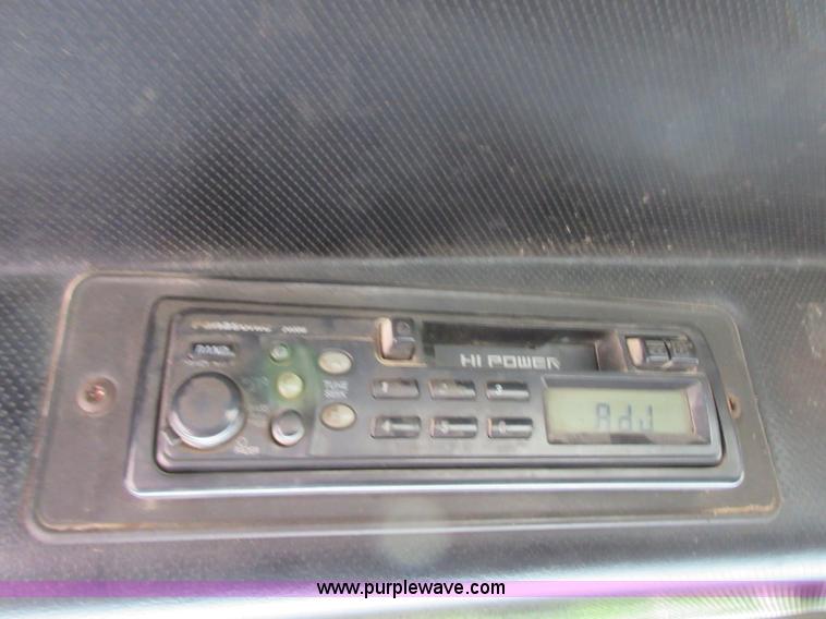 image for item D2498 1998 Mack CH613 semi truck