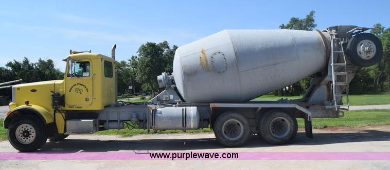 image for item F7889 1987 Peterbilt 349 mixer truck