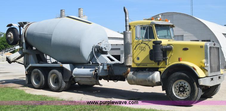 image for item F7889 1987 Peterbilt 349 mixer truck