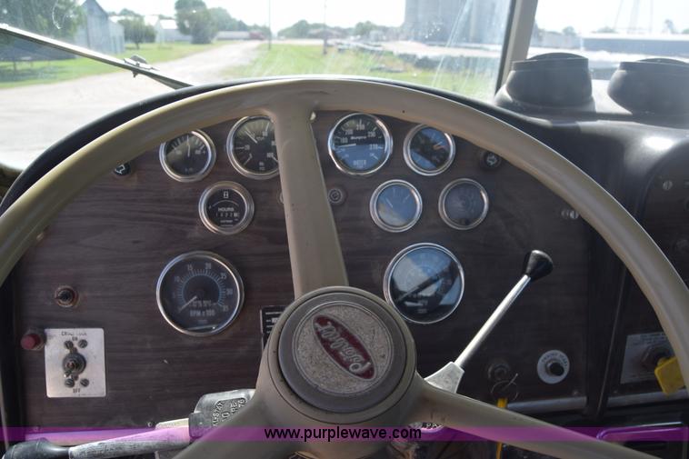 image for item F7889 1987 Peterbilt 349 mixer truck