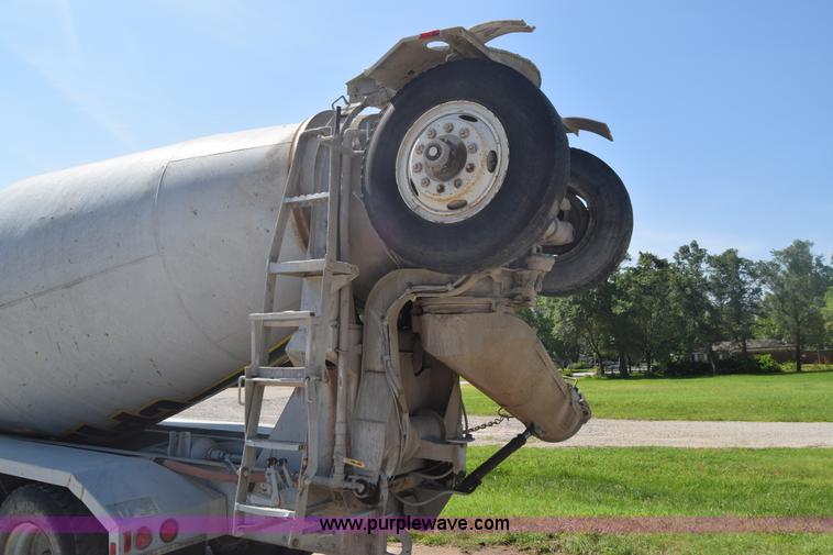 image for item F7889 1987 Peterbilt 349 mixer truck