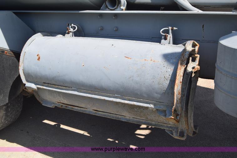 image for item F7889 1987 Peterbilt 349 mixer truck