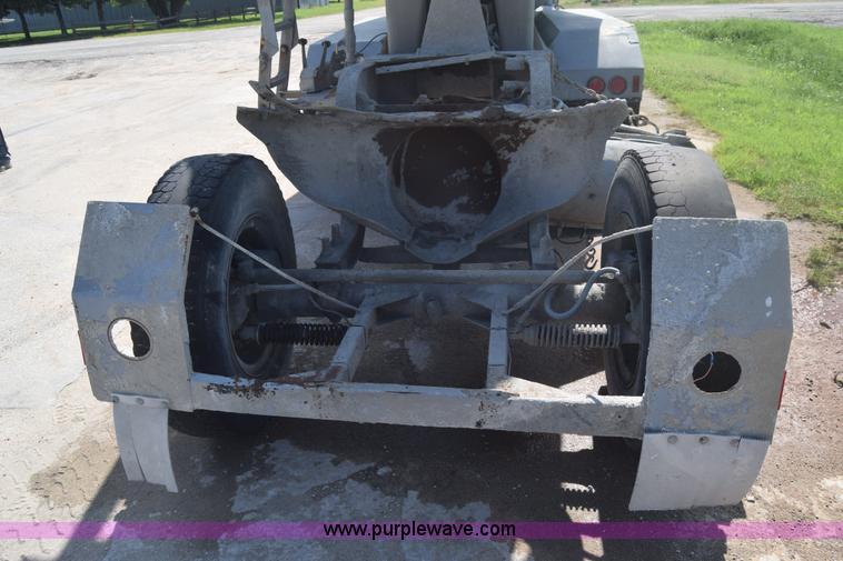 image for item F7889 1987 Peterbilt 349 mixer truck