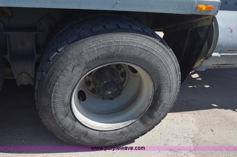 image for item F7889 1987 Peterbilt 349 mixer truck