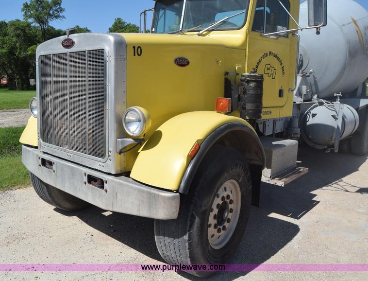 image for item F7889 1987 Peterbilt 349 mixer truck