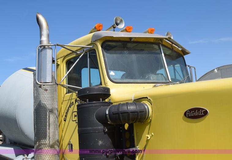 image for item F7889 1987 Peterbilt 349 mixer truck