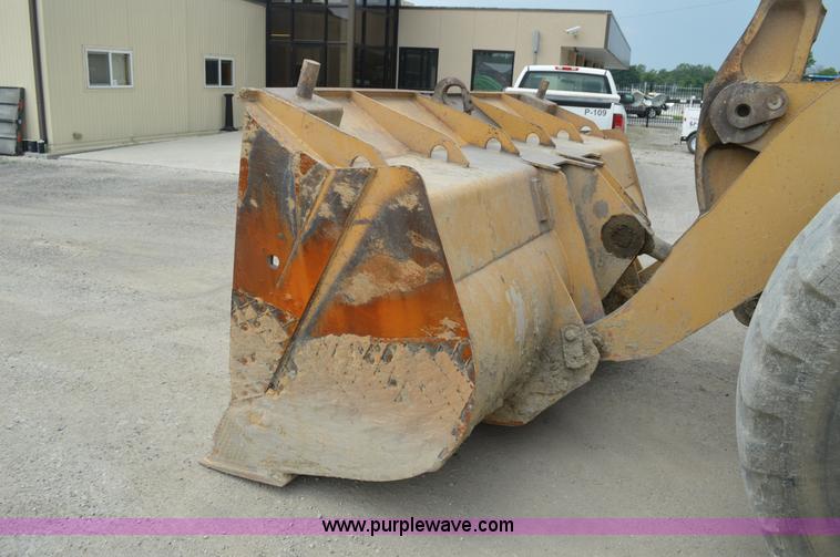 image for item G3664 1995 Caterpillar 966F Series II wheel loader