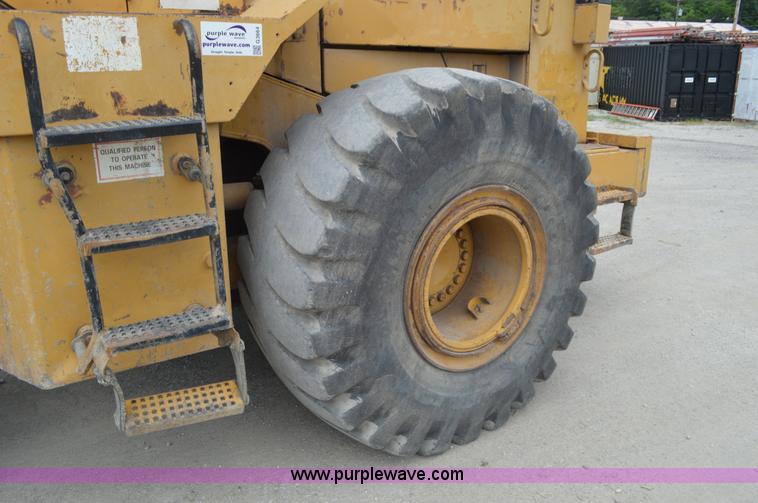 image for item G3664 1995 Caterpillar 966F Series II wheel loader