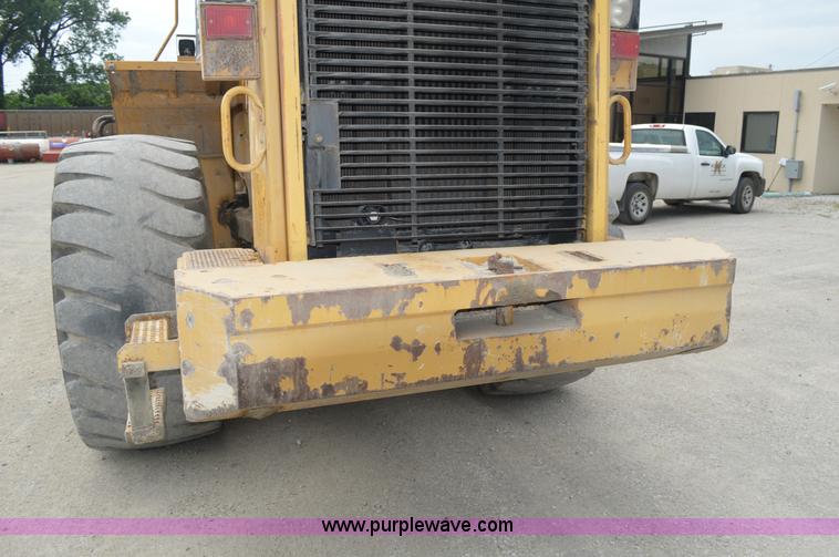 image for item G3664 1995 Caterpillar 966F Series II wheel loader