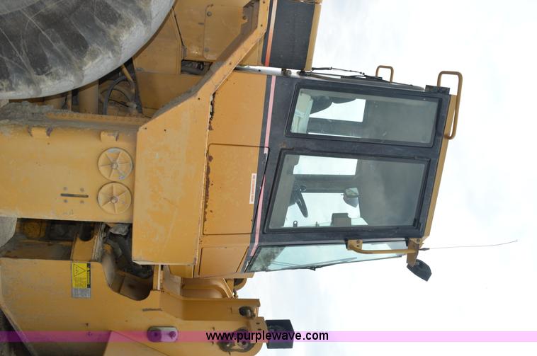 image for item G3664 1995 Caterpillar 966F Series II wheel loader