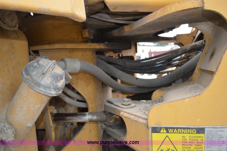 image for item G3664 1995 Caterpillar 966F Series II wheel loader