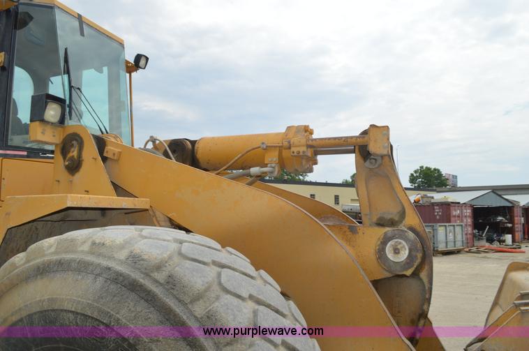 image for item G3664 1995 Caterpillar 966F Series II wheel loader
