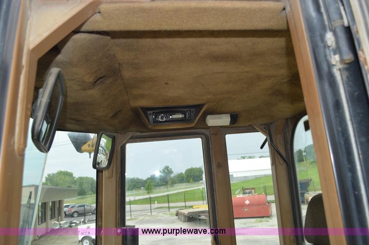 image for item G3664 1995 Caterpillar 966F Series II wheel loader