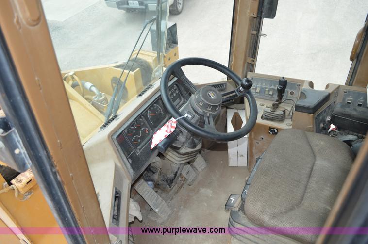 image for item G3664 1995 Caterpillar 966F Series II wheel loader