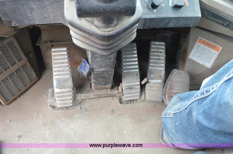 image for item G3664 1995 Caterpillar 966F Series II wheel loader