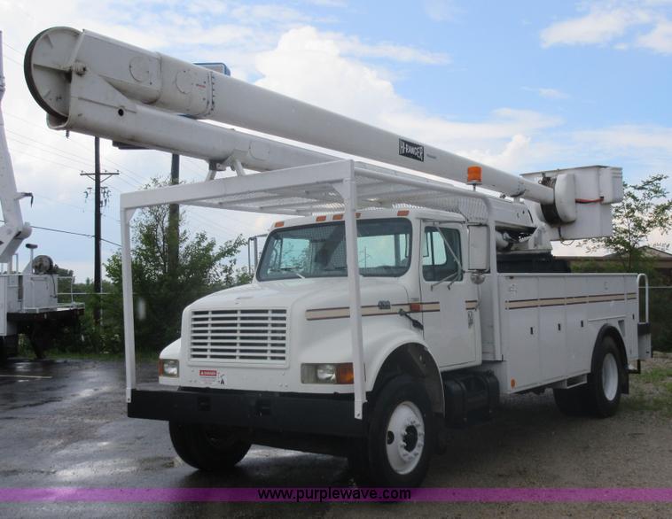 image for item G3686 1999 International 4700 bucket truck