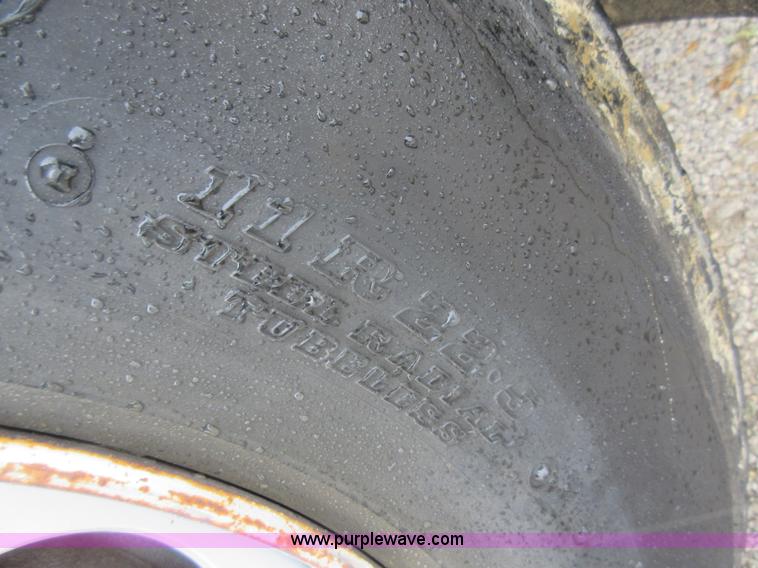 image for item G3686 1999 International 4700 bucket truck