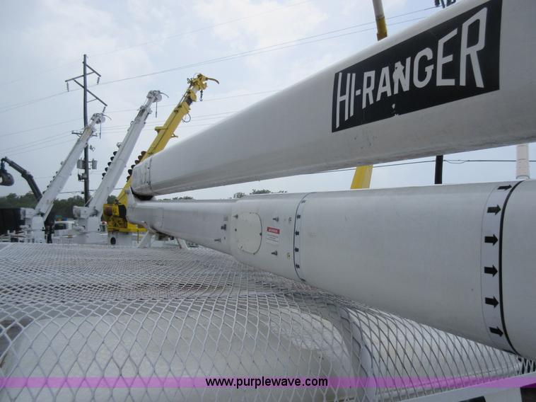 image for item G3686 1999 International 4700 bucket truck