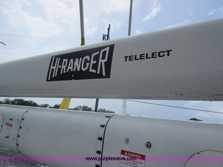 image for item G3686 1999 International 4700 bucket truck