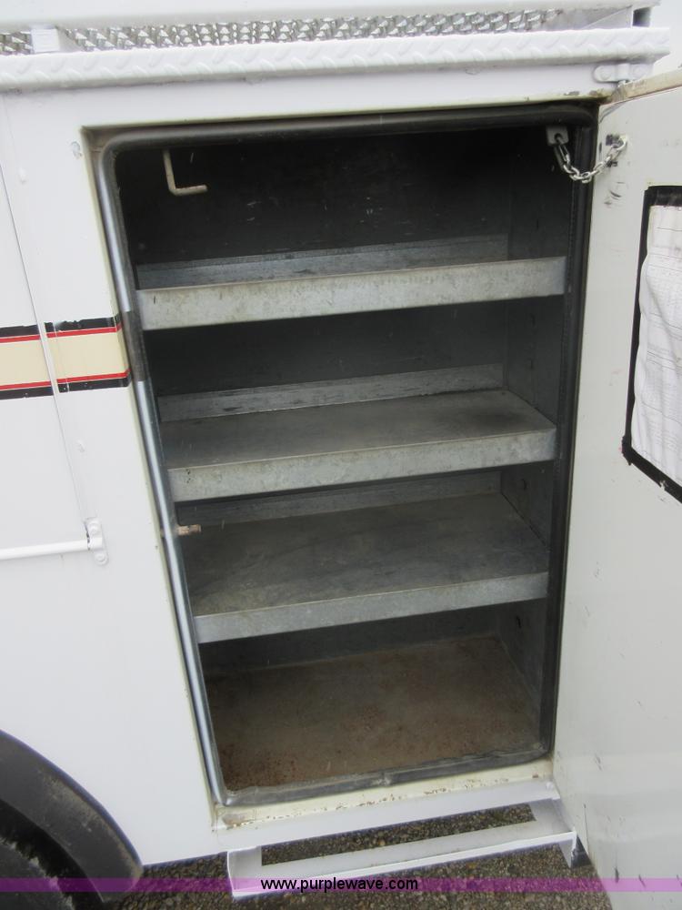 image for item G3686 1999 International 4700 bucket truck