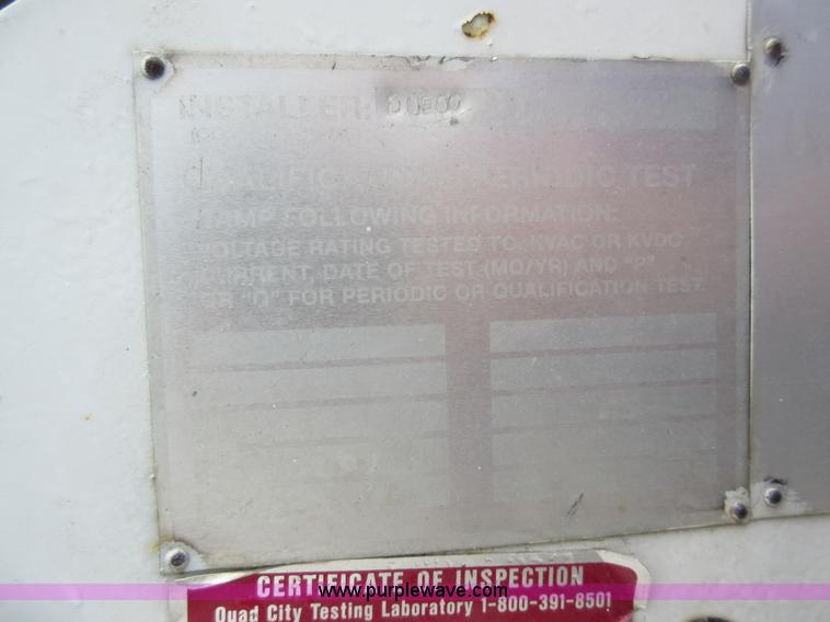 image for item G3686 1999 International 4700 bucket truck