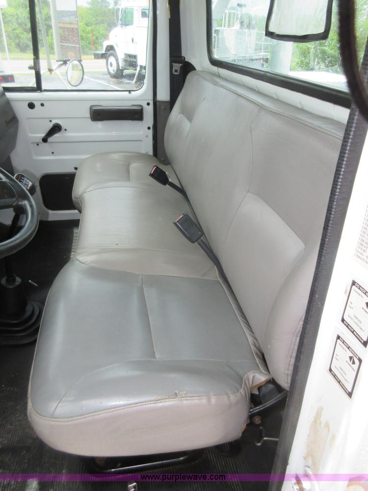 image for item G3686 1999 International 4700 bucket truck