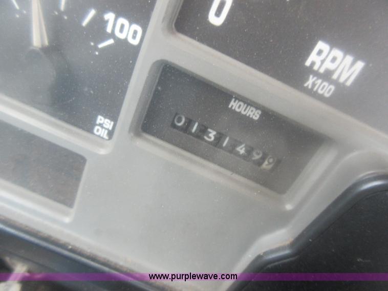 image for item G3686 1999 International 4700 bucket truck