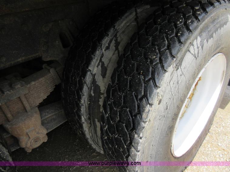 image for item G3687 1998 International 4900 digger derrick truck