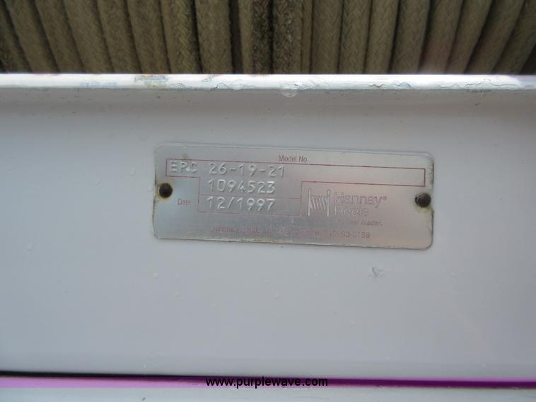 image for item G3687 1998 International 4900 digger derrick truck