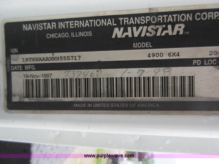 image for item G3687 1998 International 4900 digger derrick truck