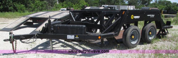 image for item H4617 2006 Biljax ET12000 hydraulic drop deck equipment trailer