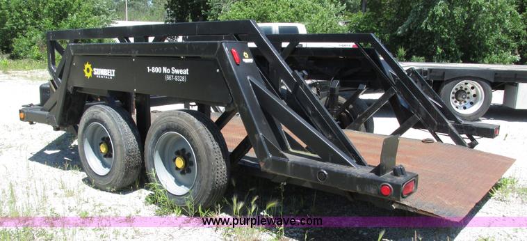 image for item H4617 2006 Biljax ET12000 hydraulic drop deck equipment trailer