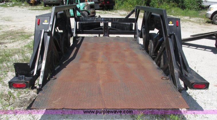 image for item H4617 2006 Biljax ET12000 hydraulic drop deck equipment trailer