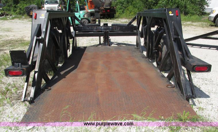 image for item H4617 2006 Biljax ET12000 hydraulic drop deck equipment trailer