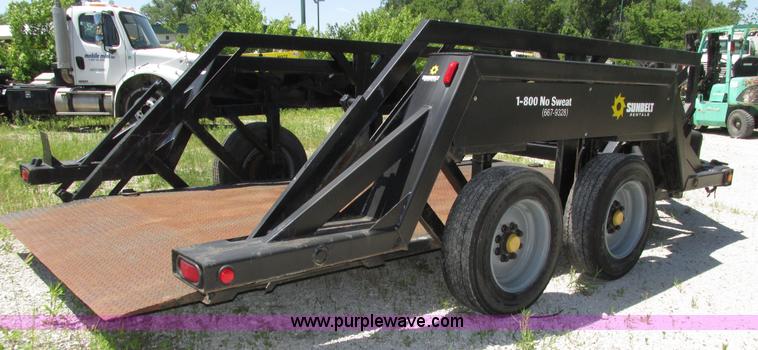 image for item H4617 2006 Biljax ET12000 hydraulic drop deck equipment trailer